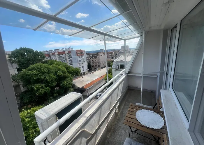 2 Bedrooms, 2 Wc, Free Parking, Center Location, Sunny Bijou Flat * 바르나